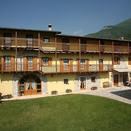 فيلا آلافي Agriturismo Al Picchio المظهر الخارجي الصورة