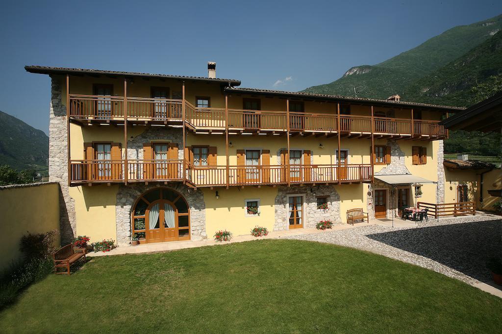 فيلا آلافي Agriturismo Al Picchio المظهر الخارجي الصورة